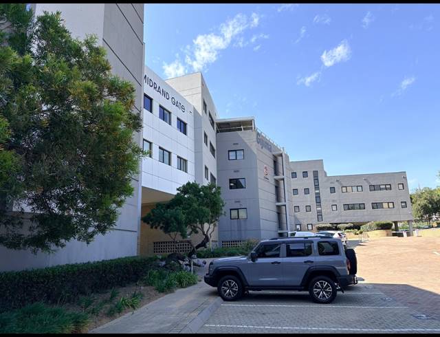 739M² OFFICE TO LET IN MIDRIDGE PARK
